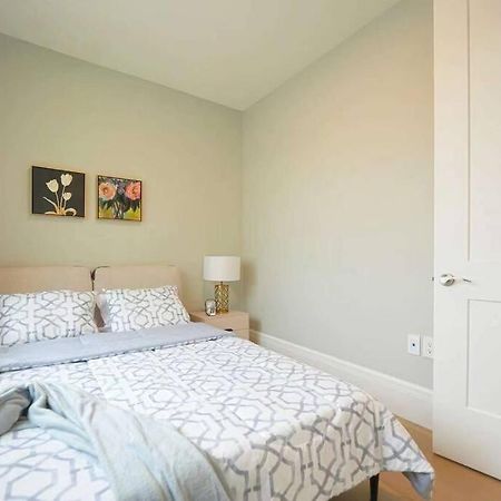Four Bedrooms New Lovely Duplex House-1628 Vancouver Exterior photo