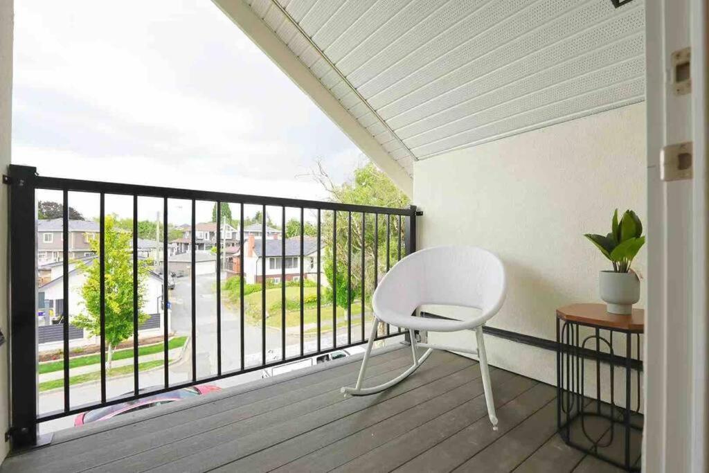 Four Bedrooms New Lovely Duplex House-1628 Vancouver Exterior photo