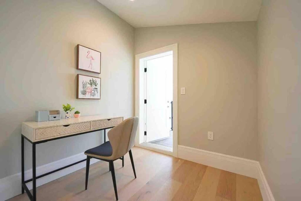 Four Bedrooms New Lovely Duplex House-1628 Vancouver Exterior photo